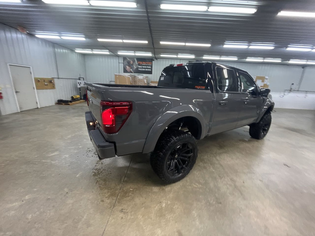 Vehicle Image 8