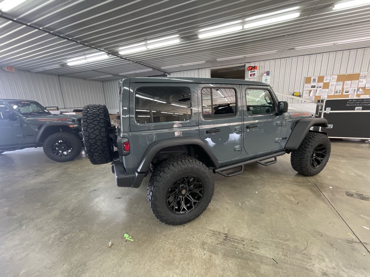 Vehicle Image 8