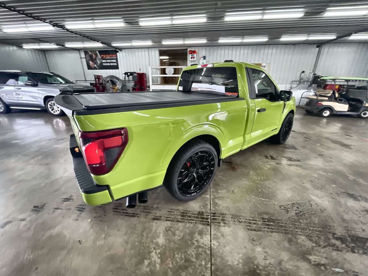 Vehicle Image 8