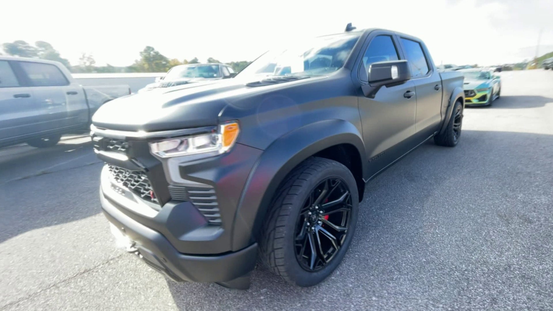 Vehicle Image 4
