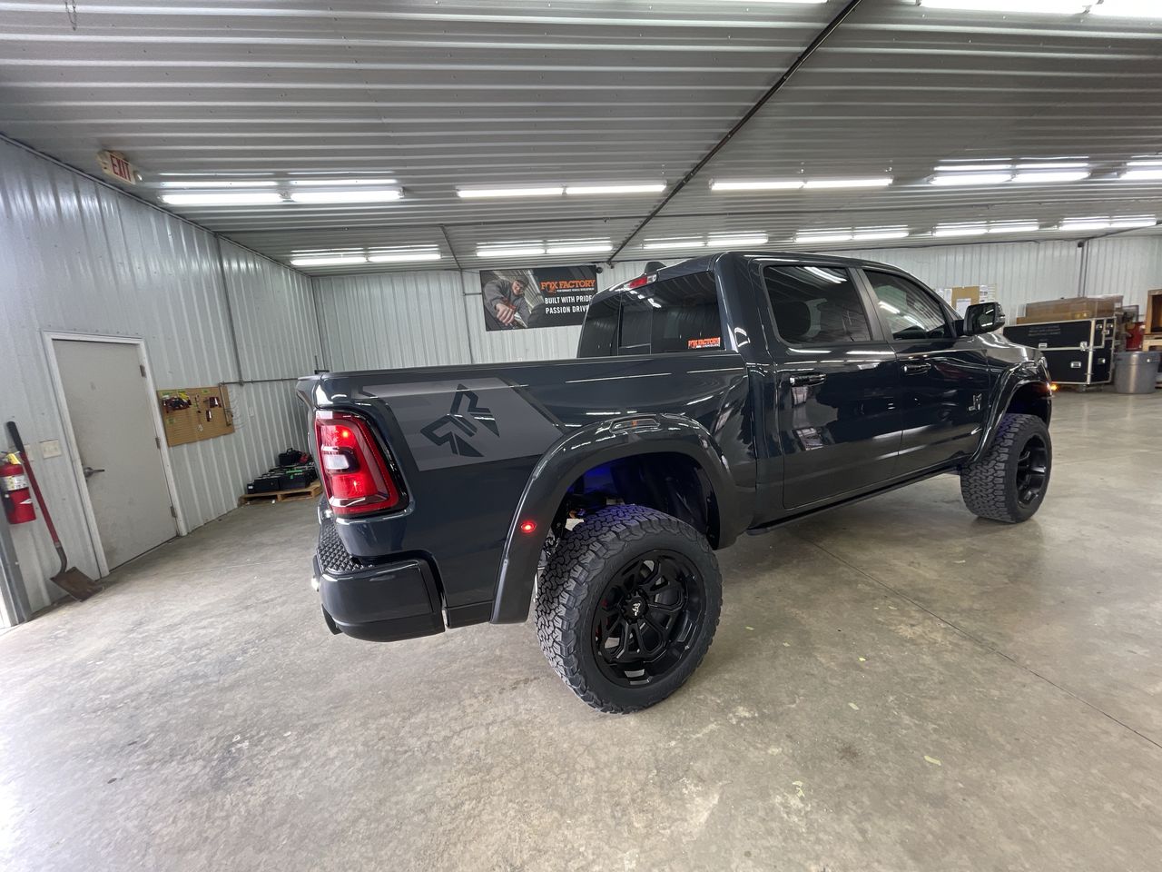 Vehicle Image 8