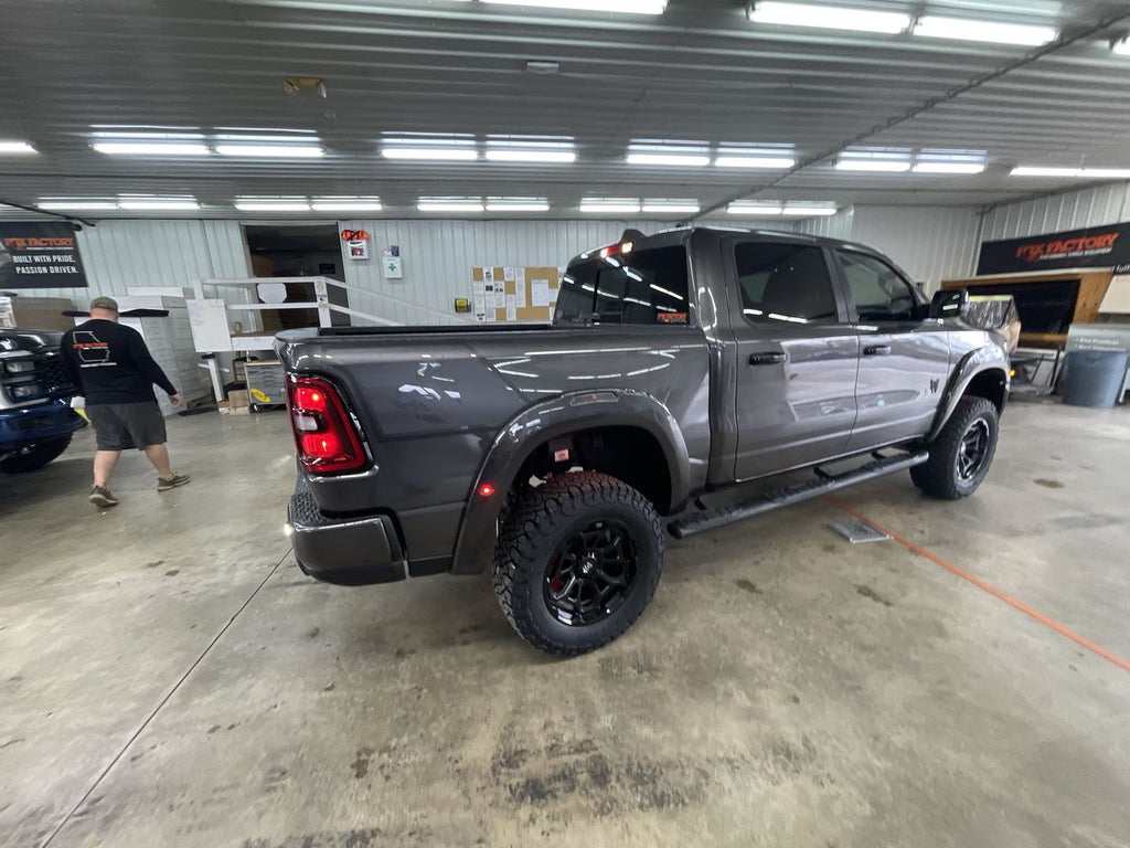 Vehicle Image 8
