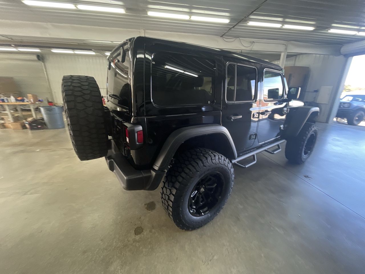 Vehicle Image 8