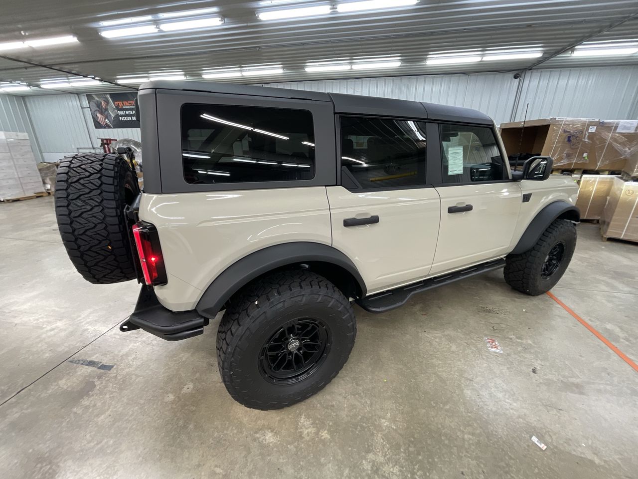 Vehicle Image 8