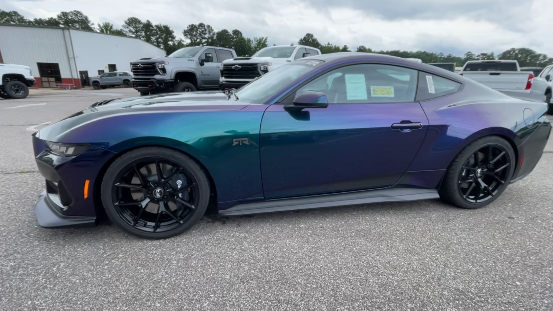 Vehicle Image 4