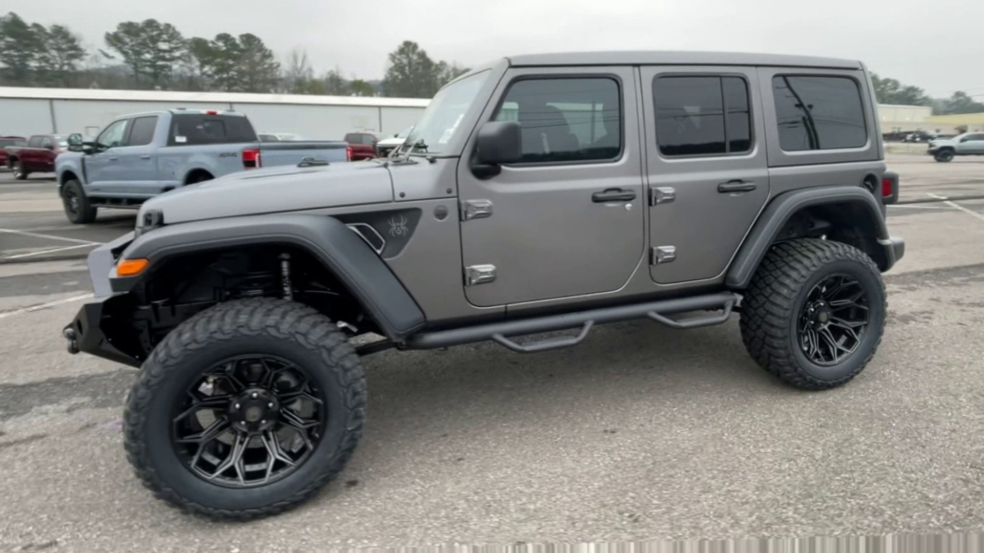 Vehicle Image 4