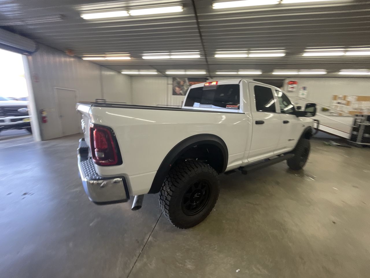 Vehicle Image 8
