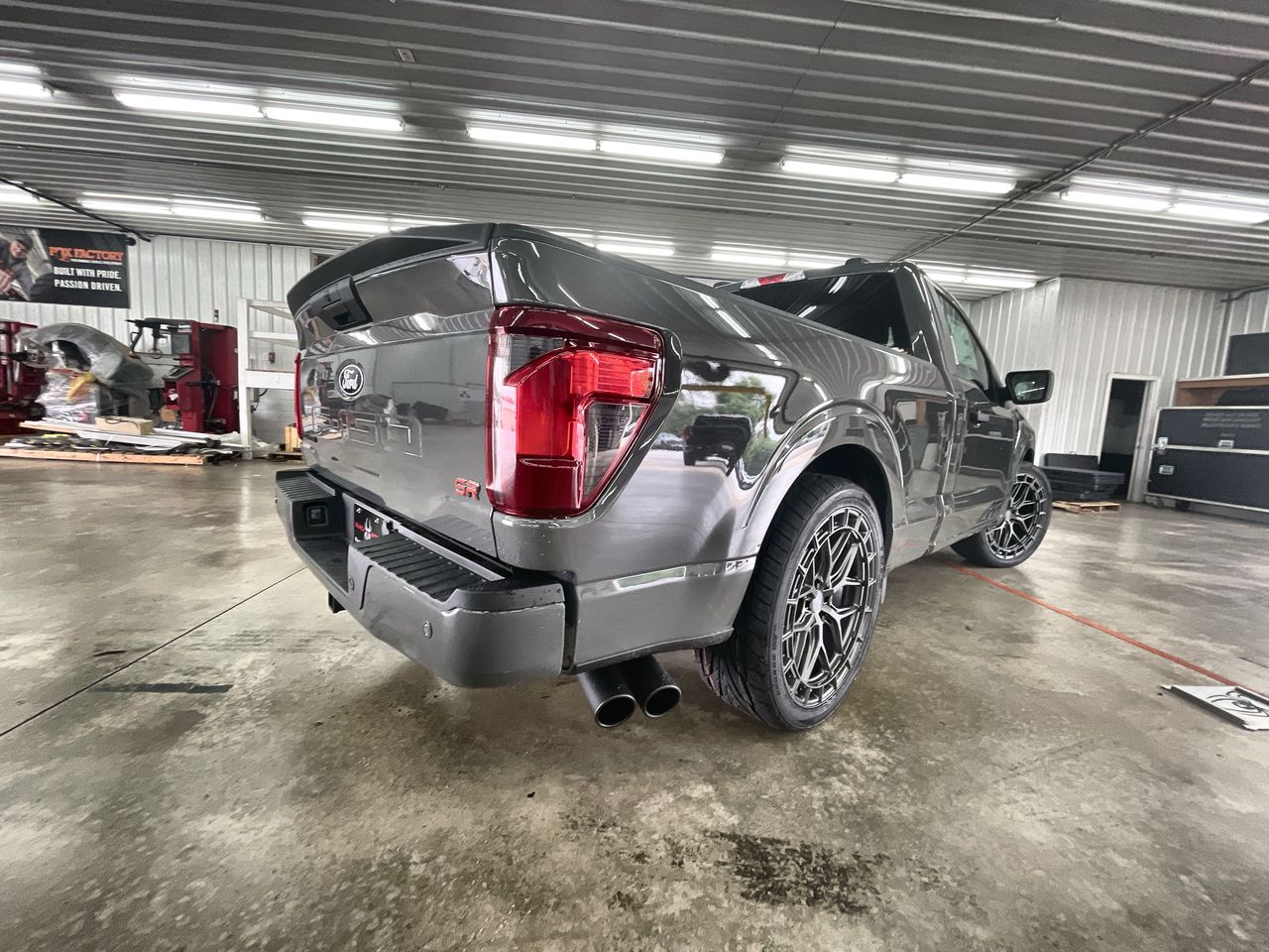 Vehicle Image 8