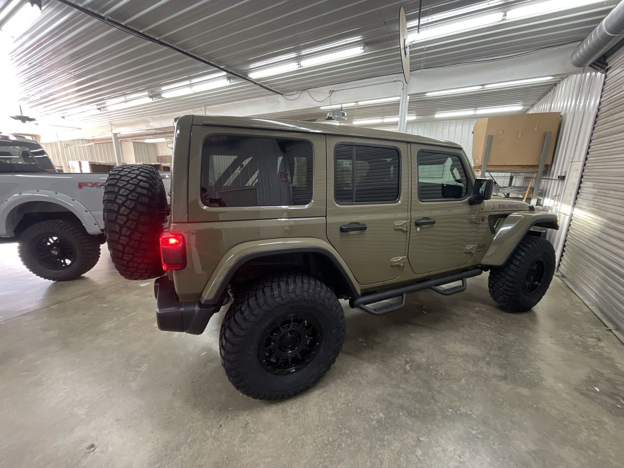 Vehicle Image 8