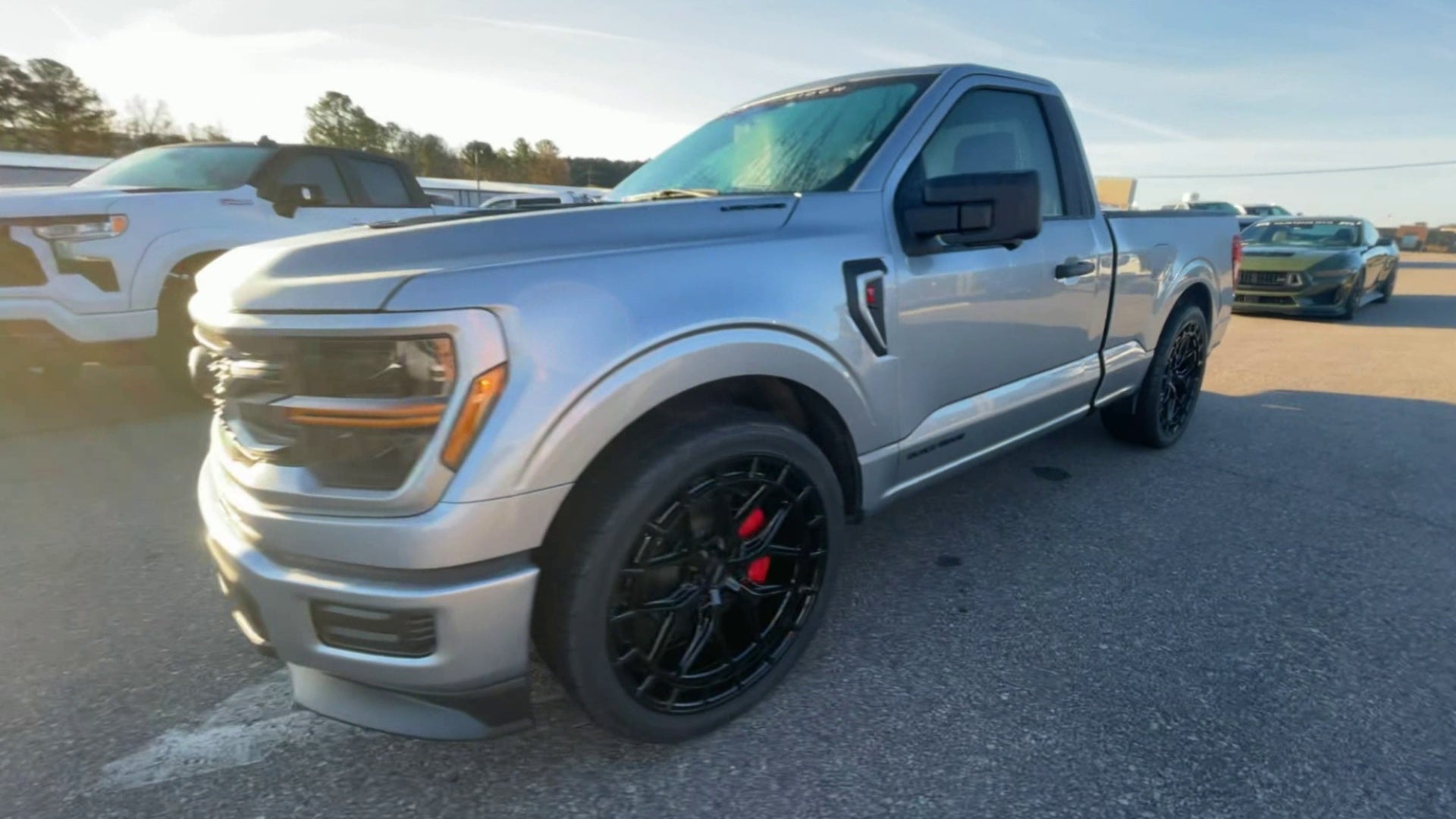 Vehicle Image 4