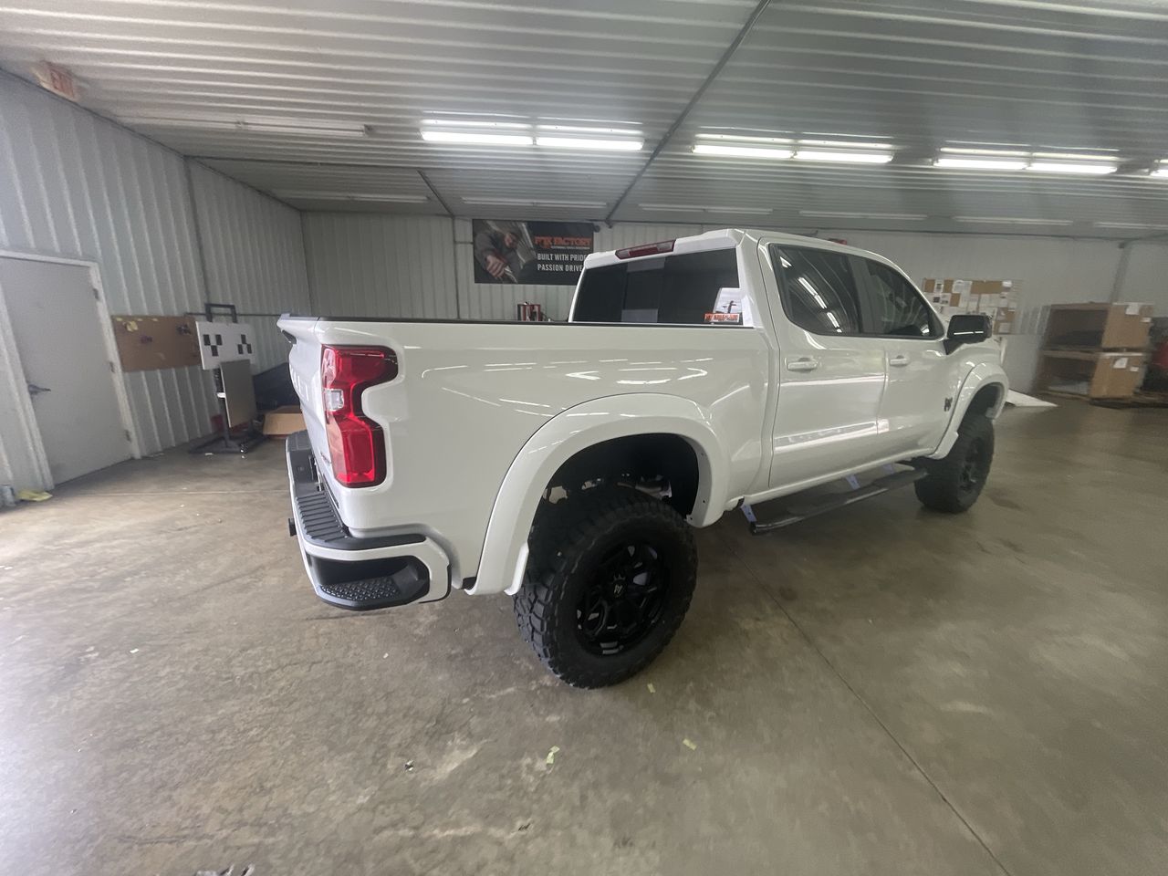 Vehicle Image 7