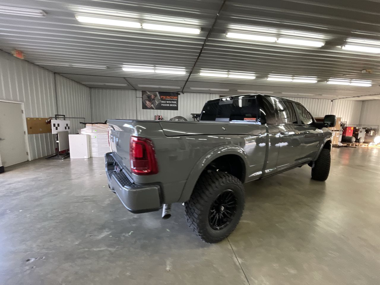 Vehicle Image 8