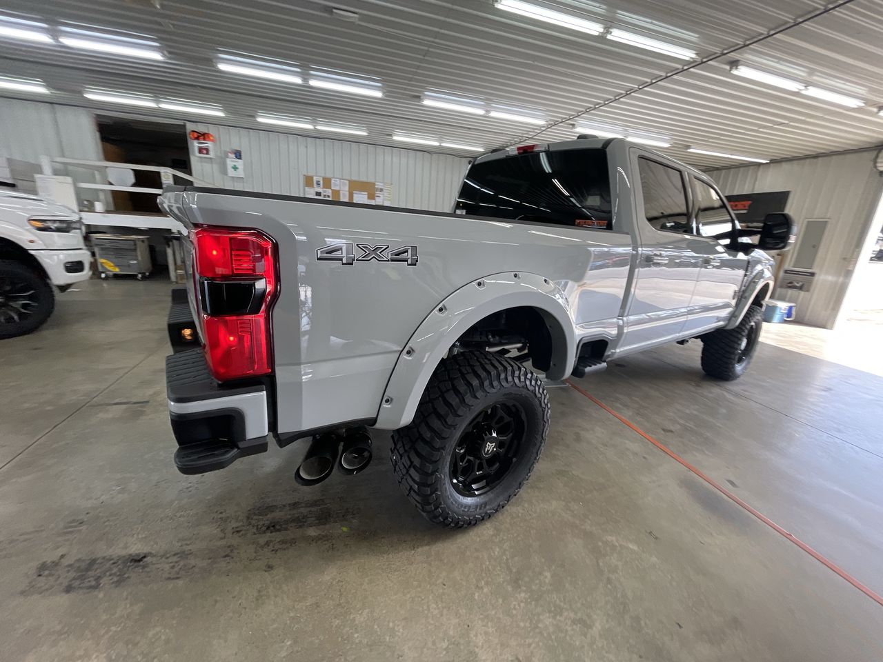 Vehicle Image 8