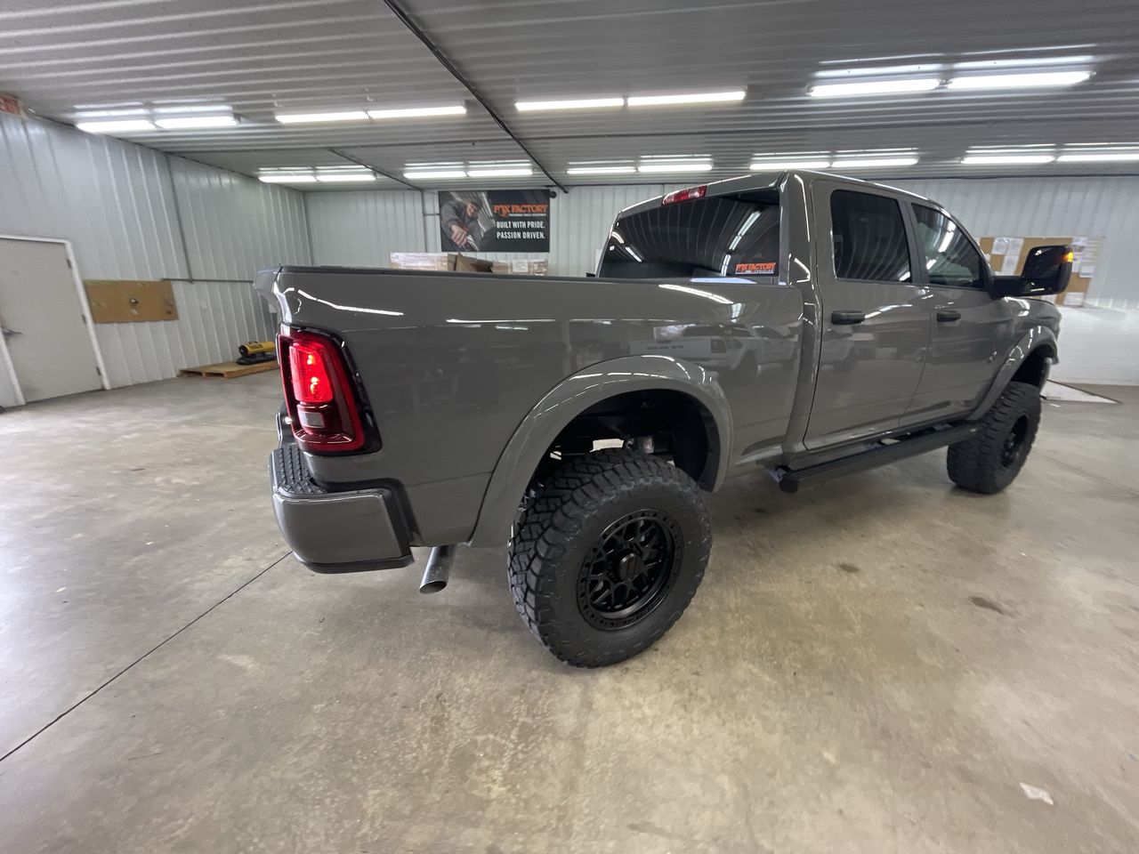 Vehicle Image 8