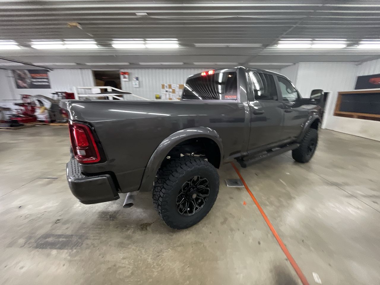Vehicle Image 8