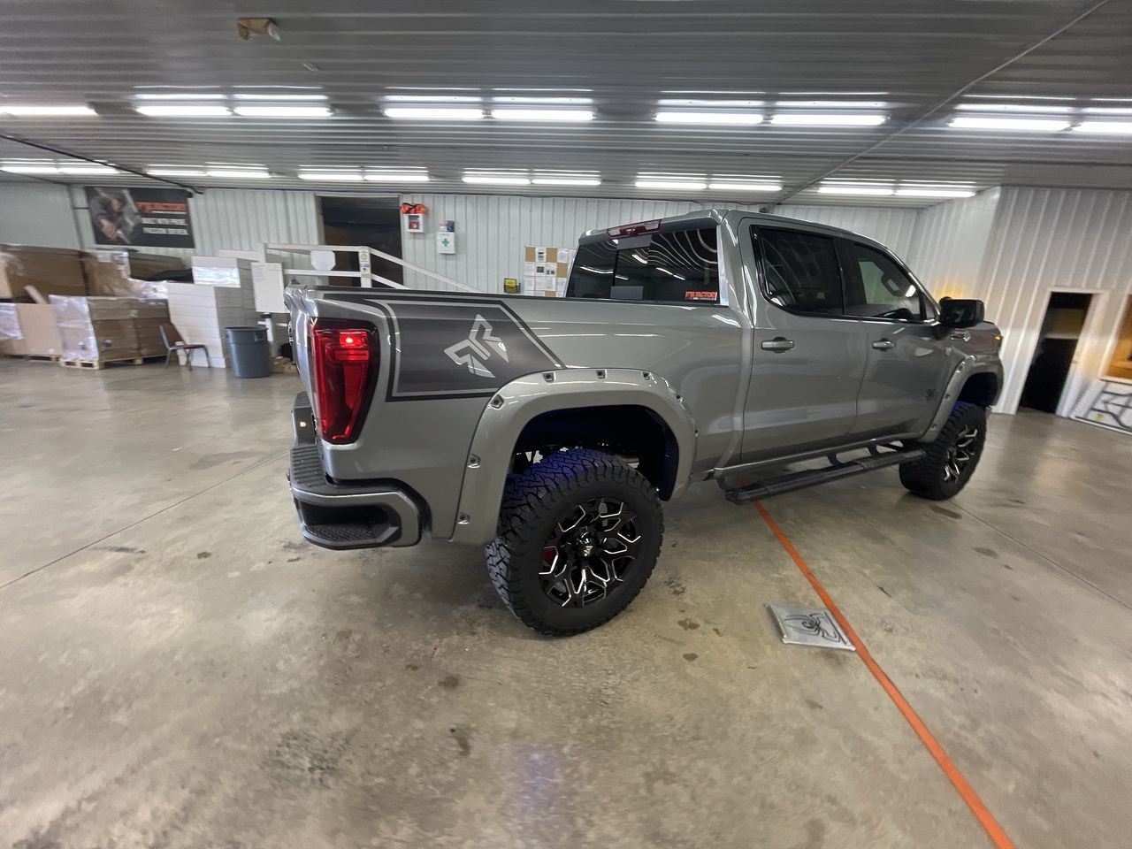 Vehicle Image 8