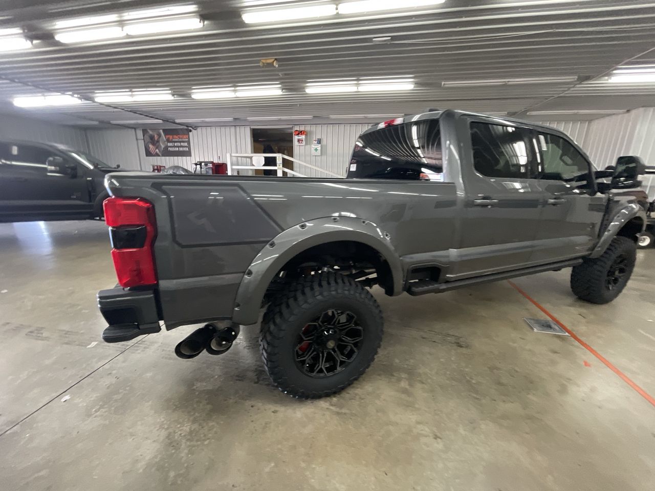 Vehicle Image 8
