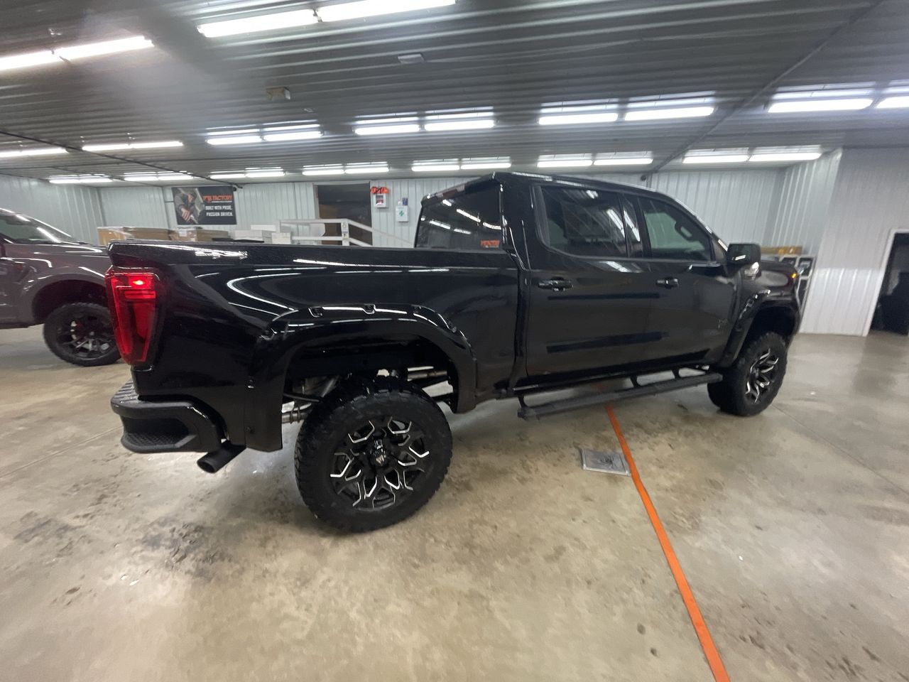 Vehicle Image 8