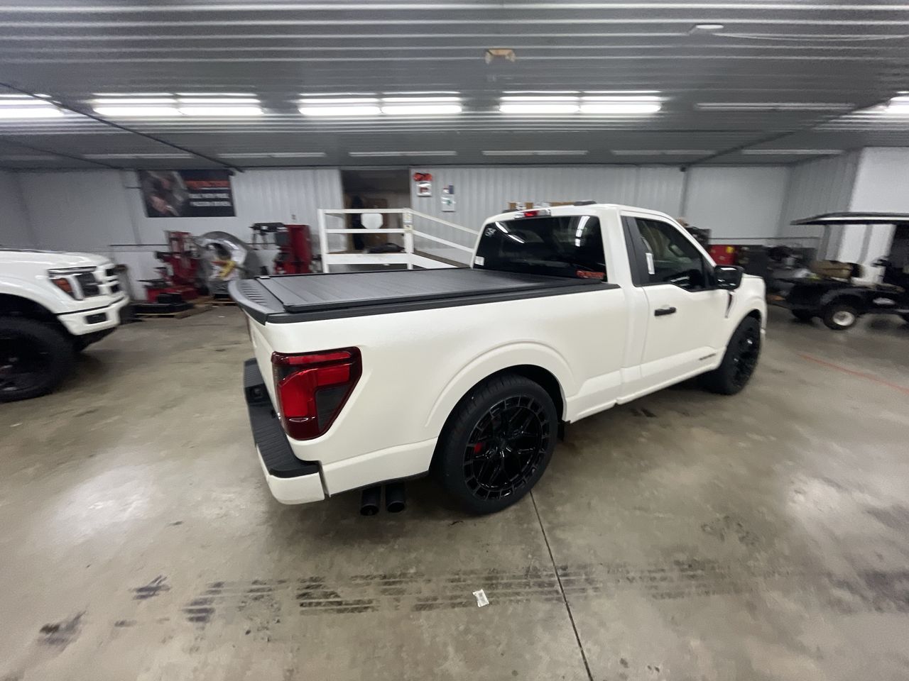 Vehicle Image 8