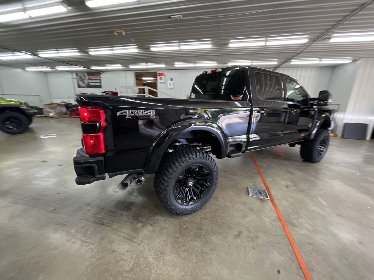 Vehicle Image 8