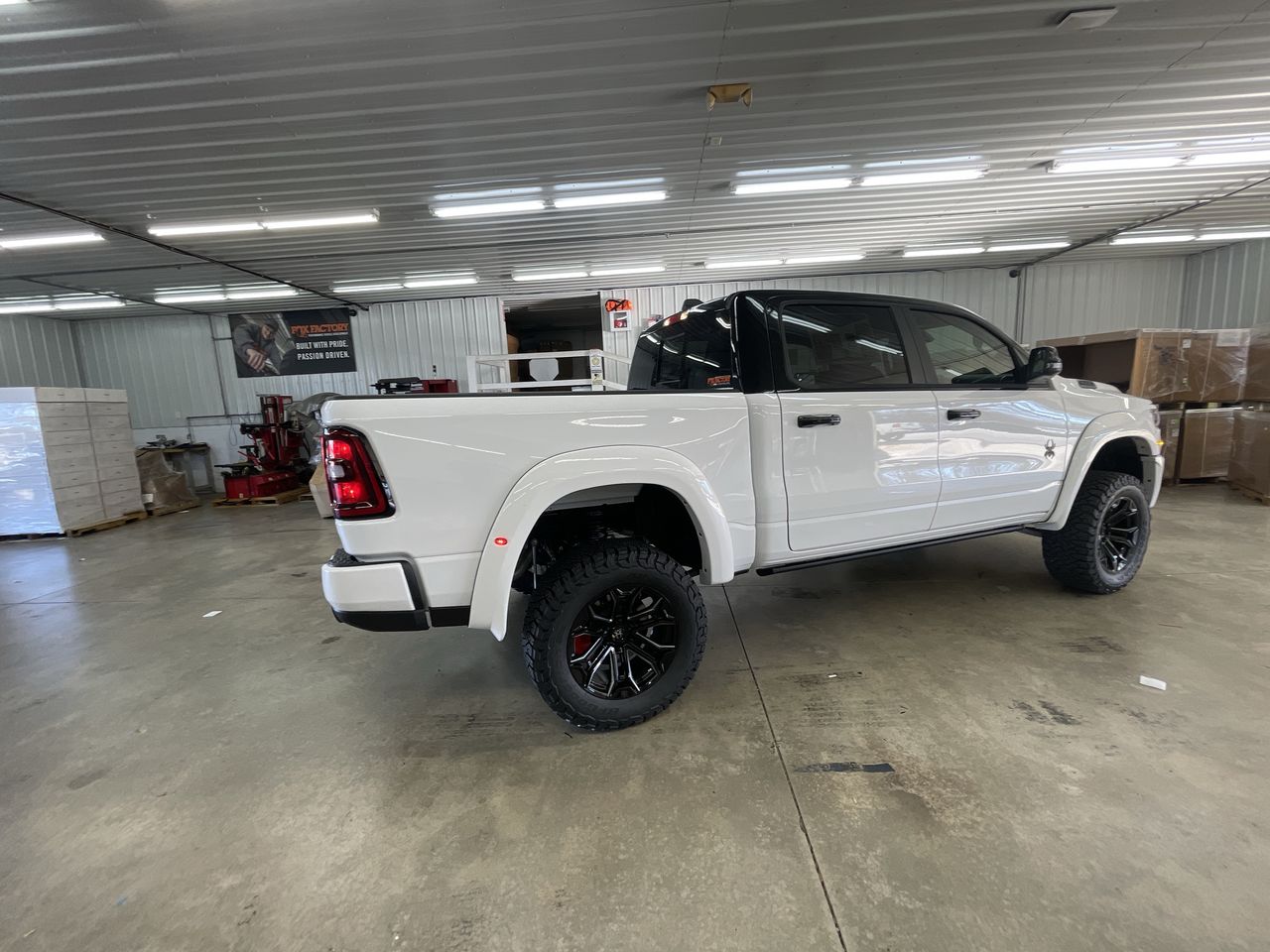 Vehicle Image 8