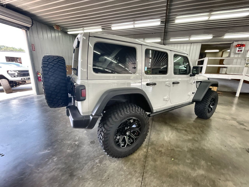 Vehicle Image 8