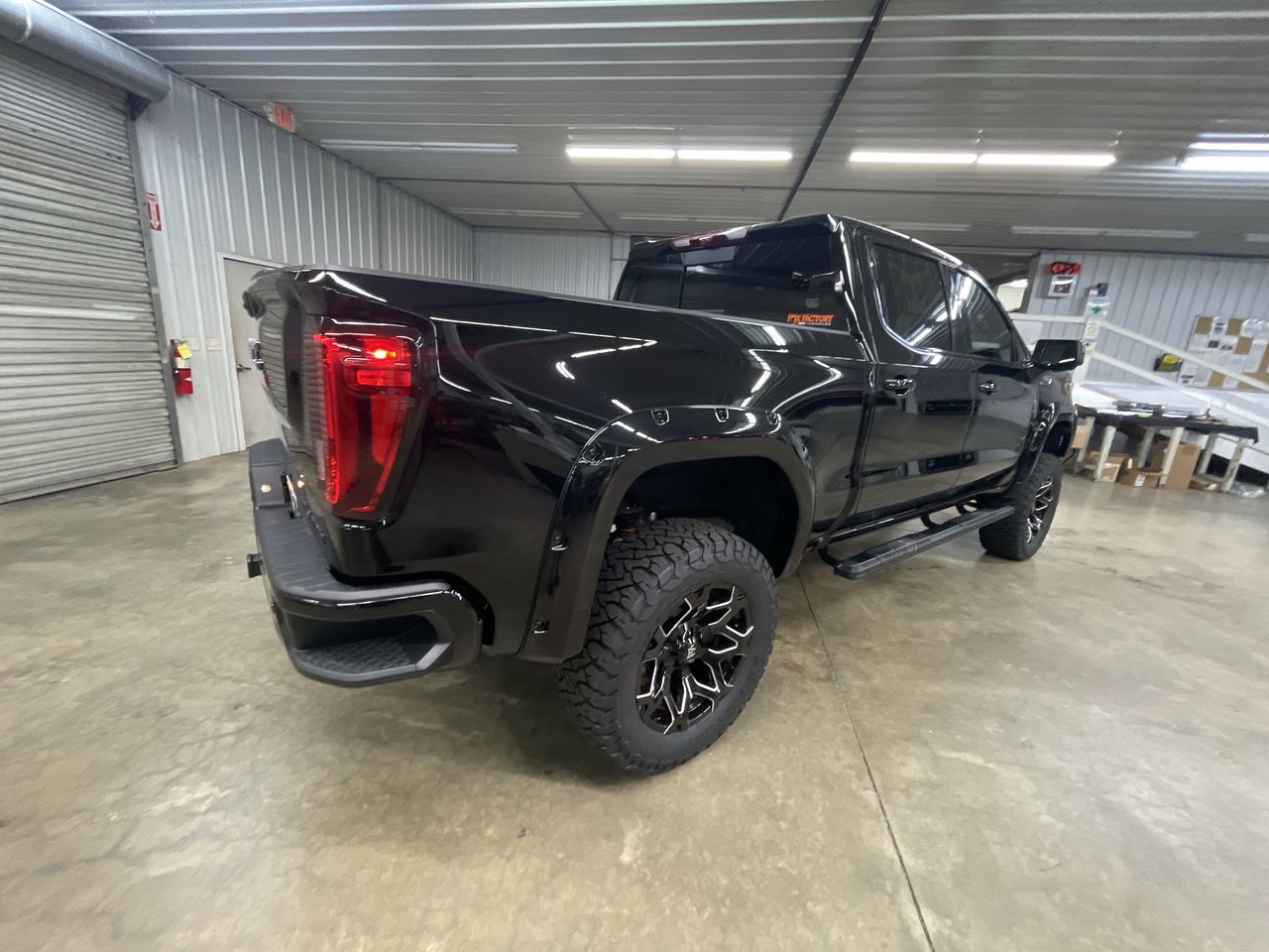 Vehicle Image 8