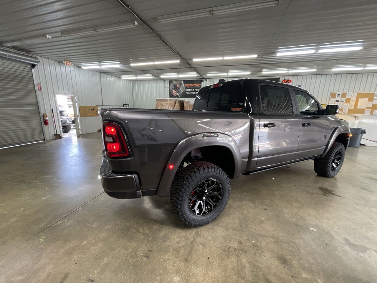 Vehicle Image 8