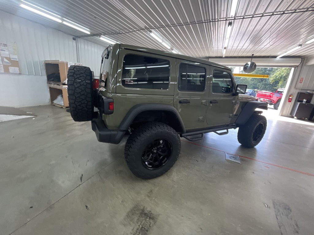 Vehicle Image 7