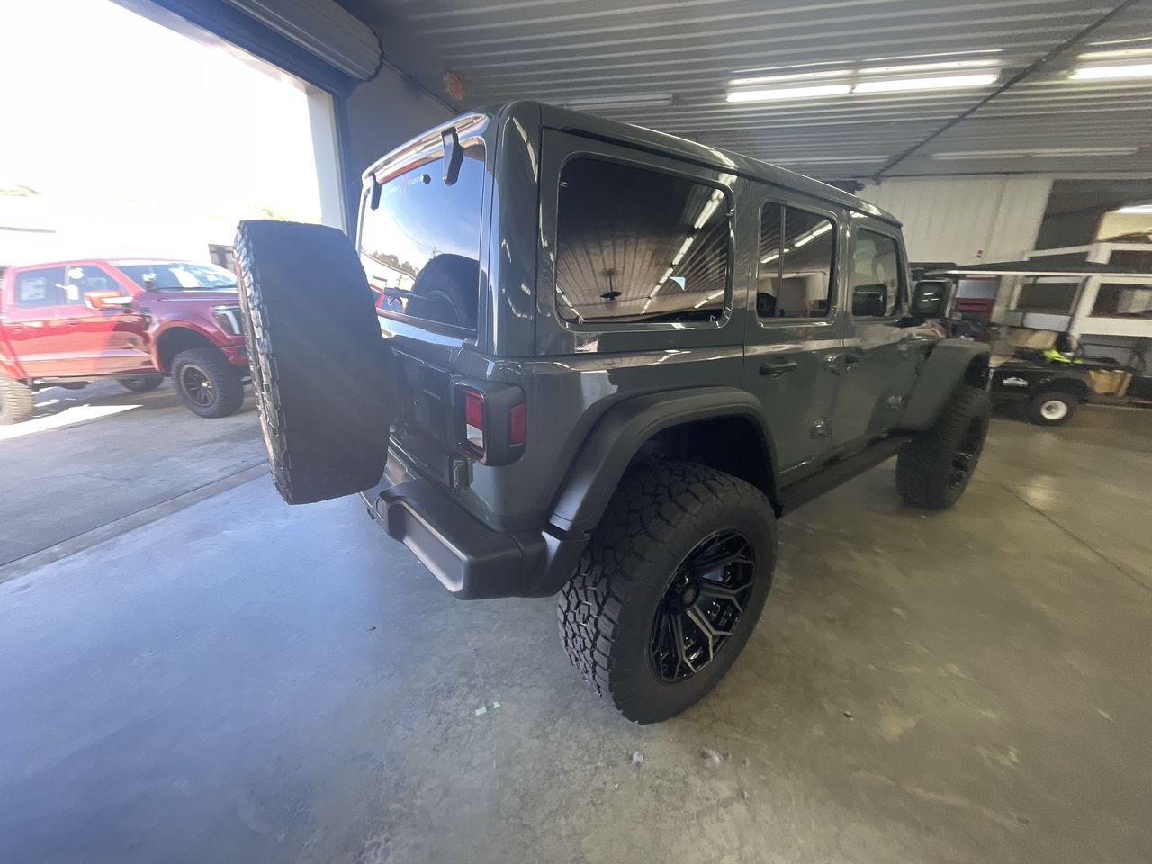 Vehicle Image 8