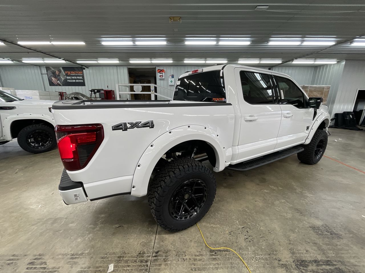 Vehicle Image 8