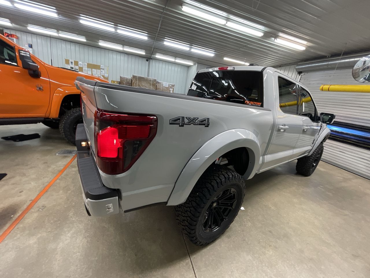 Vehicle Image 8