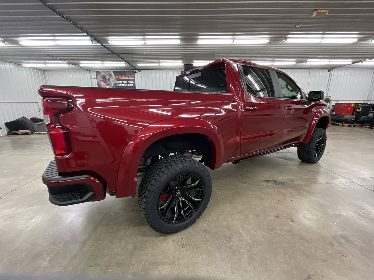 Vehicle Image 8