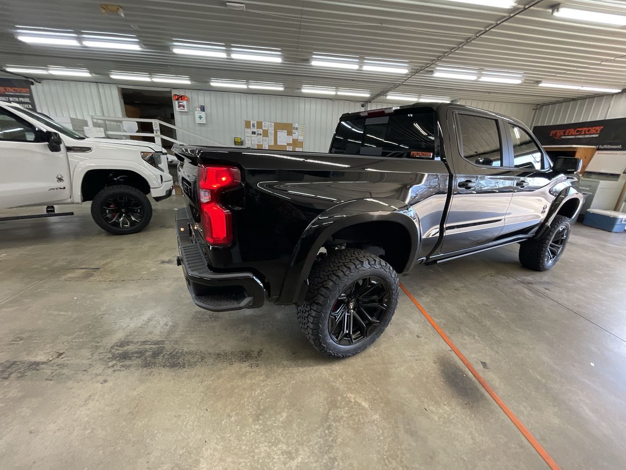 Vehicle Image 8