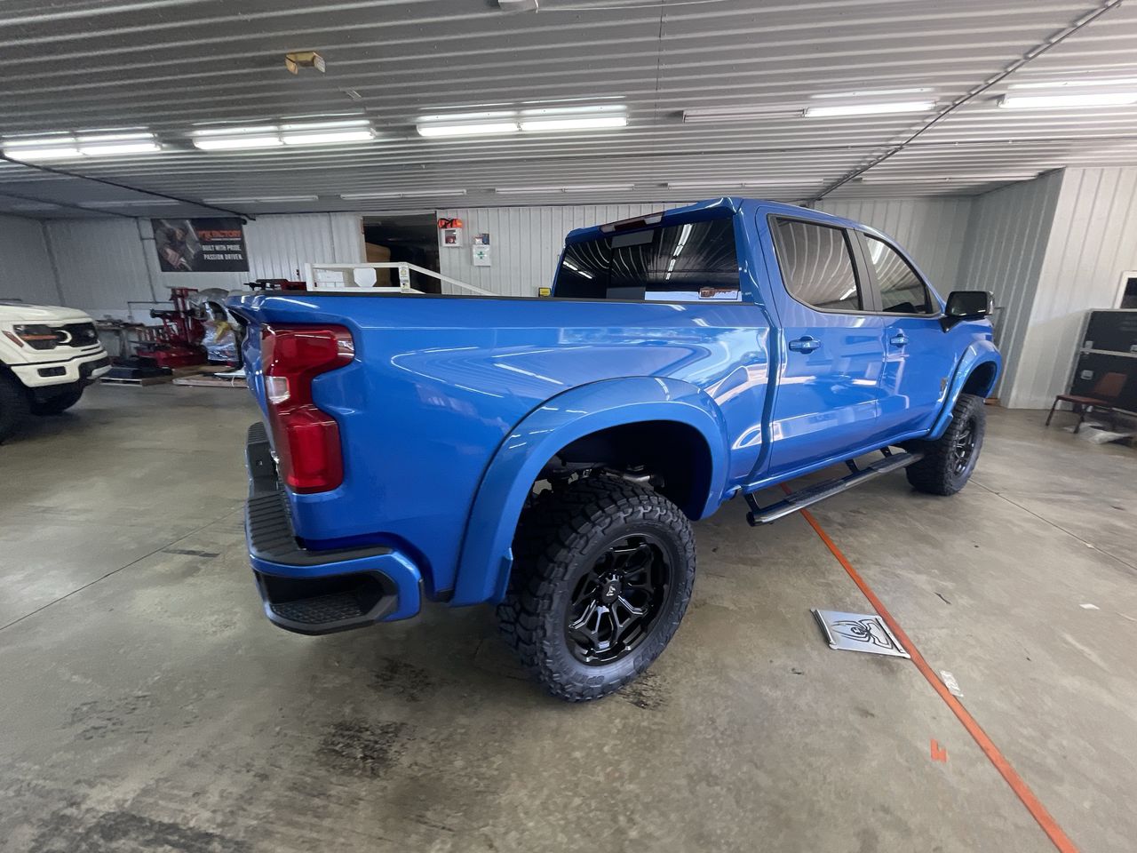 Vehicle Image 7