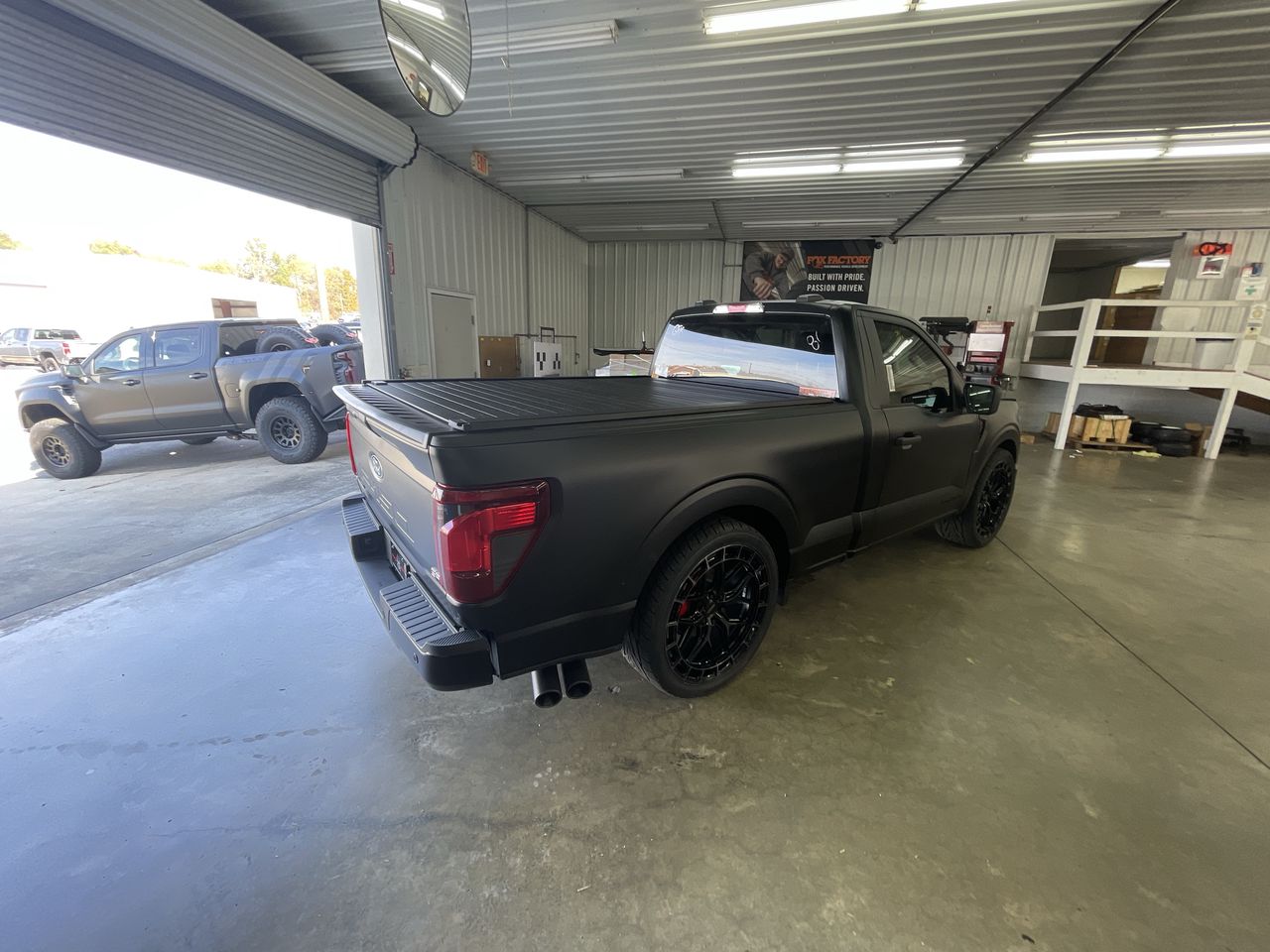 Vehicle Image 8