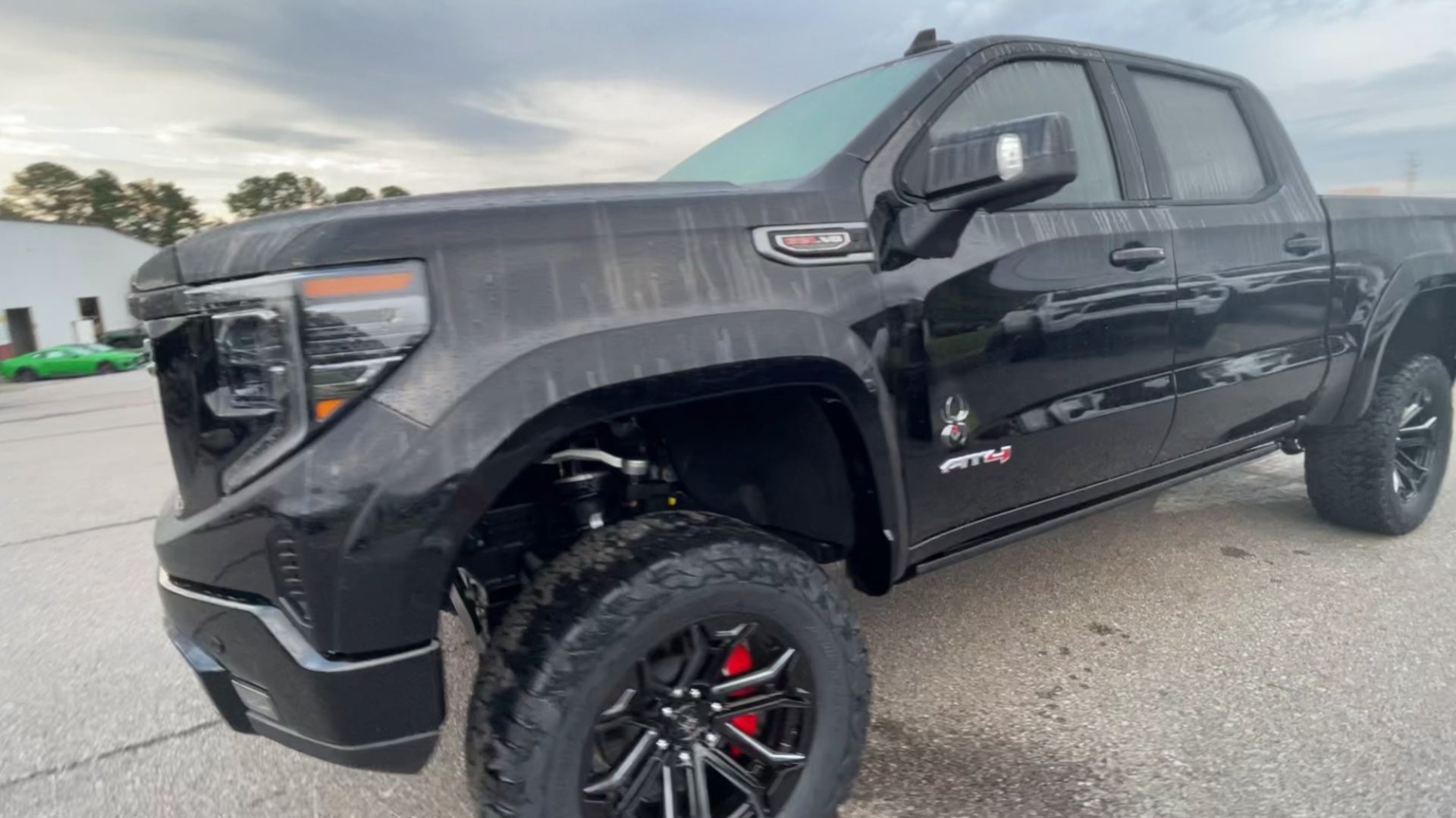 Vehicle Image 4