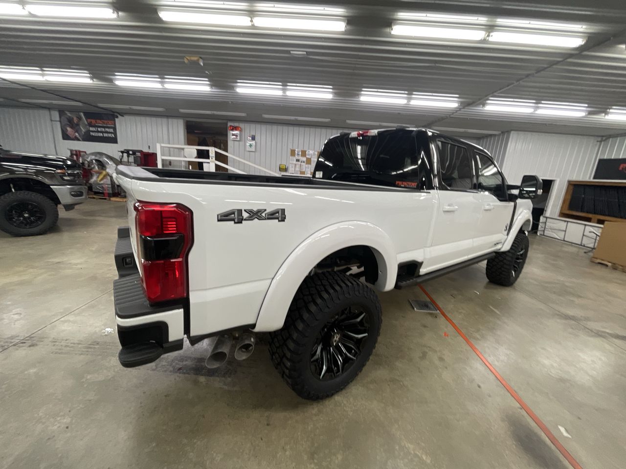 Vehicle Image 8