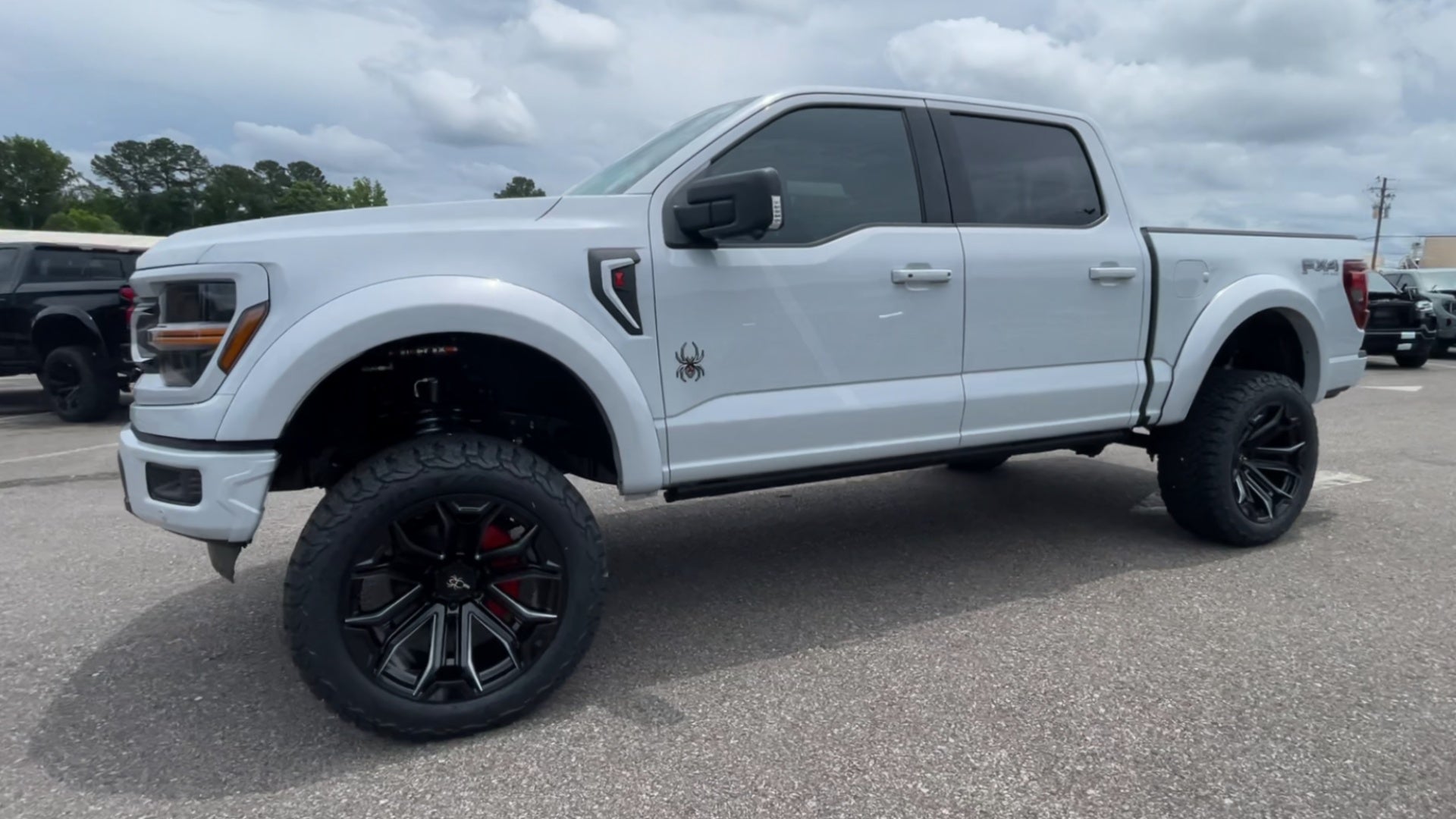 Vehicle Image 4