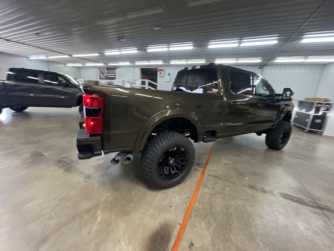 Vehicle Image 8