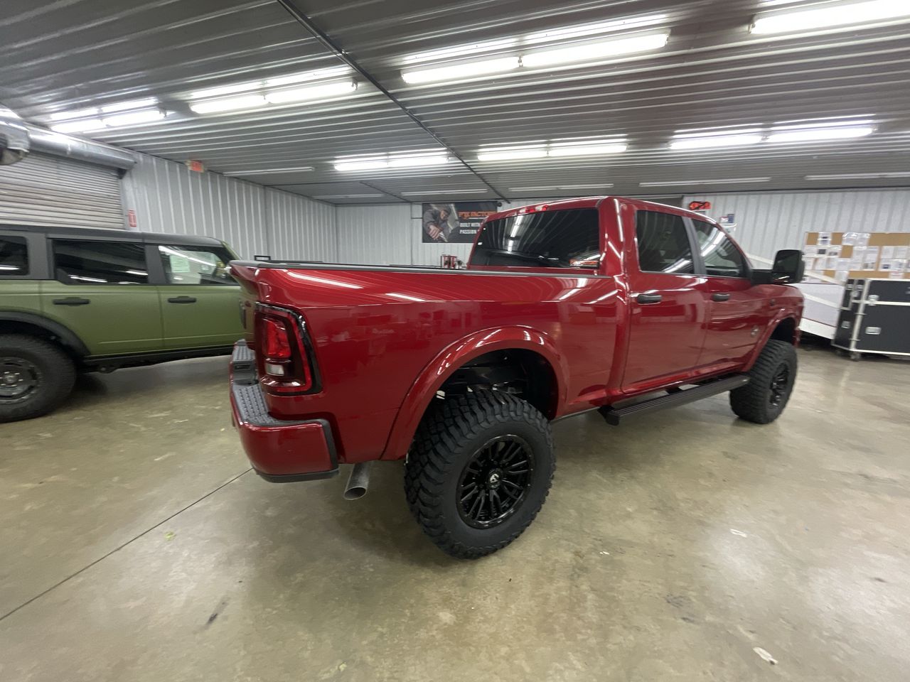 Vehicle Image 8