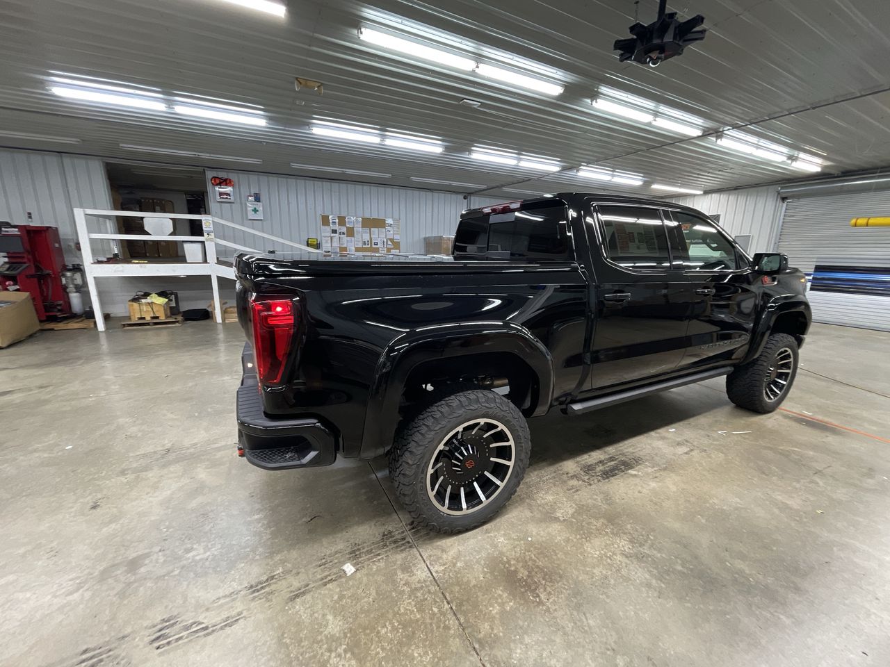 Vehicle Image 8