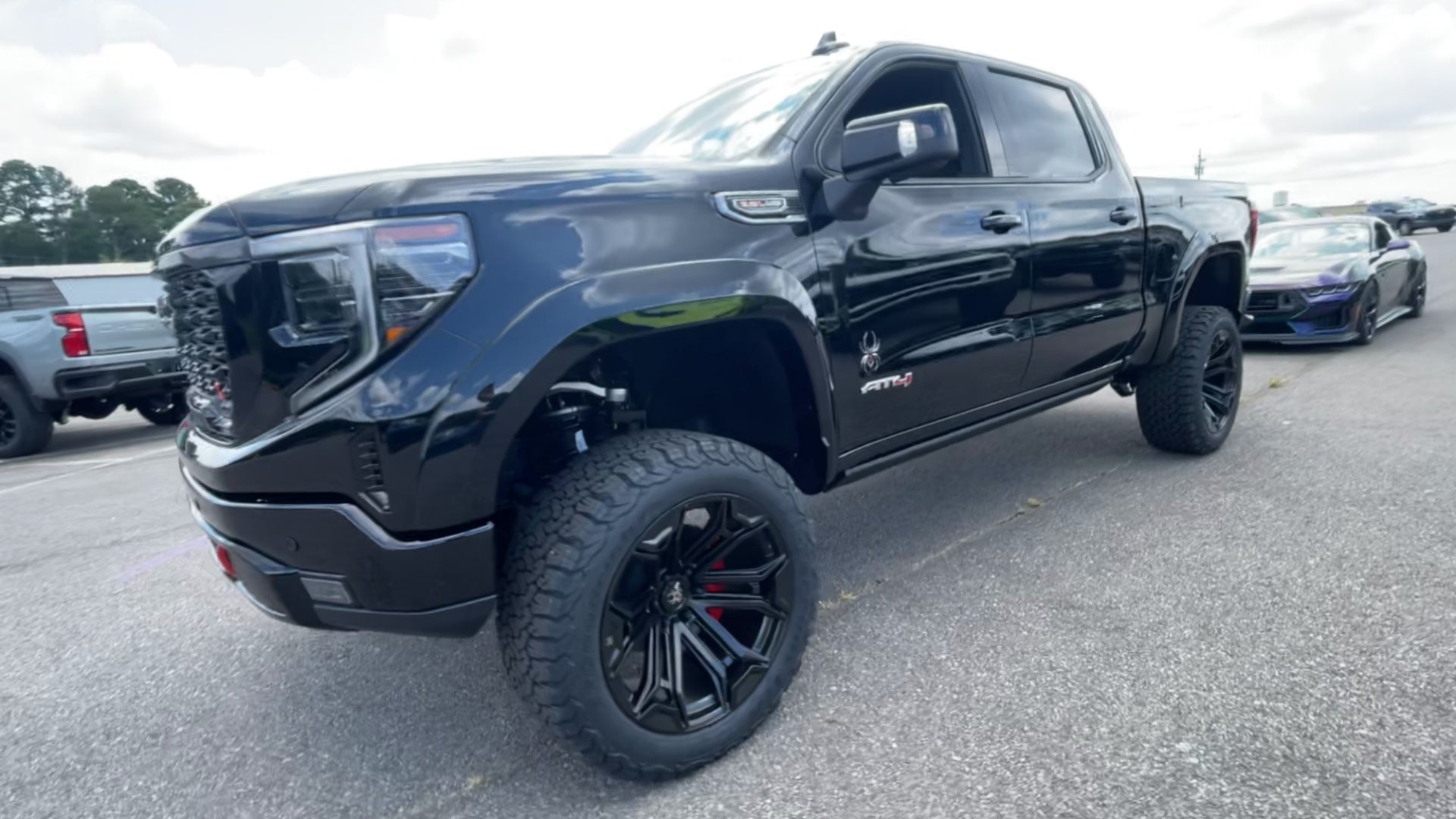 Vehicle Image 4