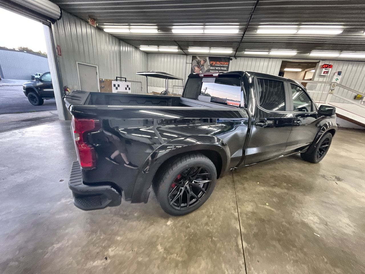 Vehicle Image 8