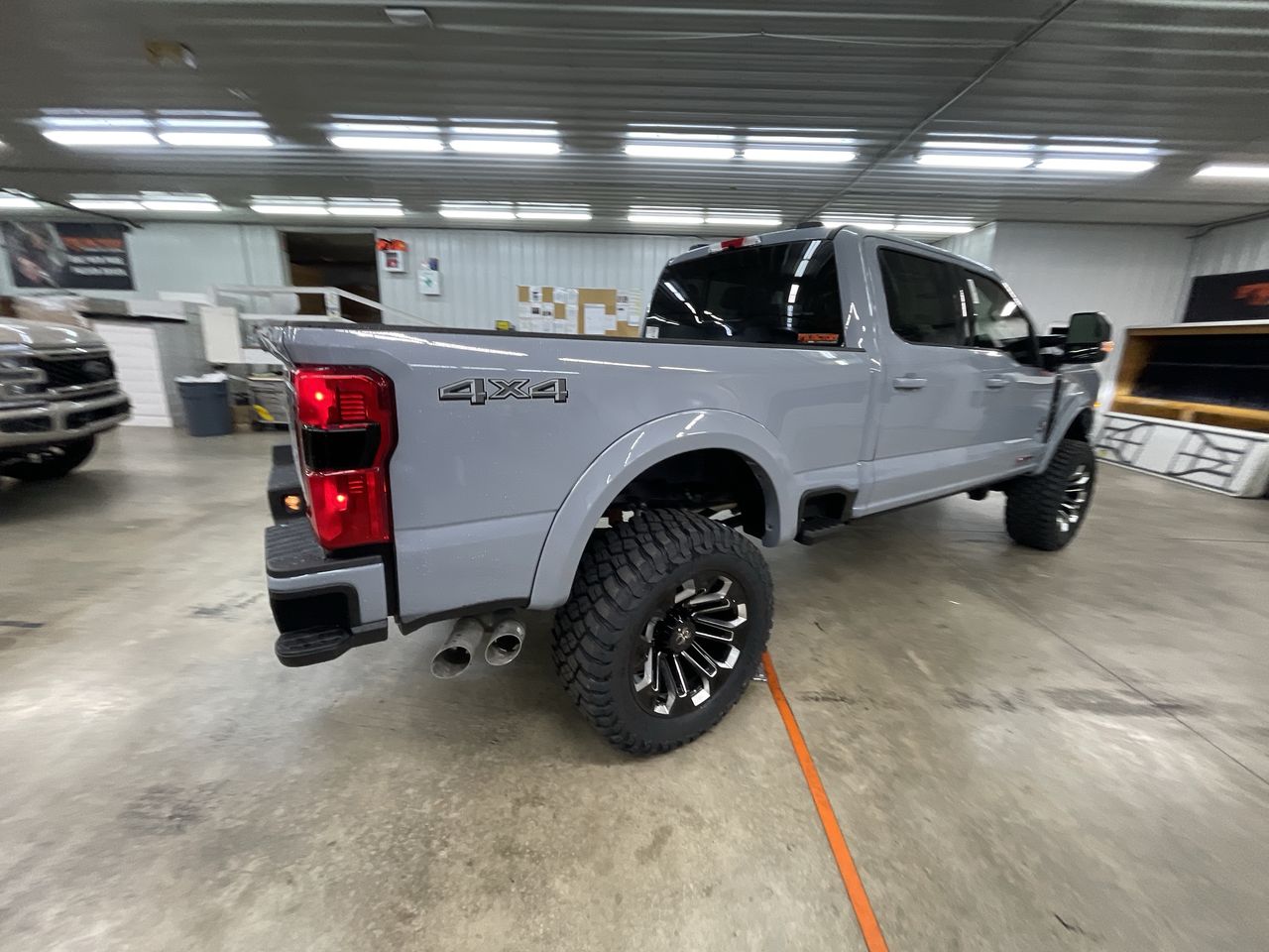 Vehicle Image 8