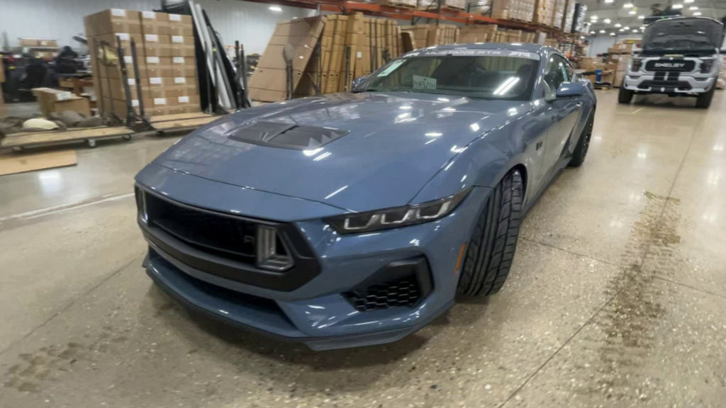 Vehicle Image 4