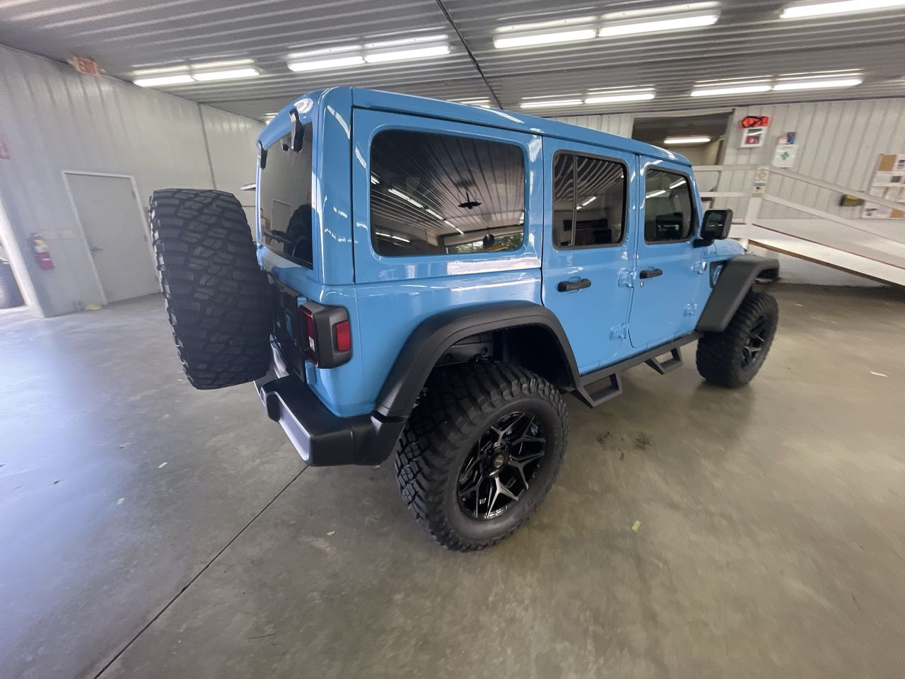 Vehicle Image 7