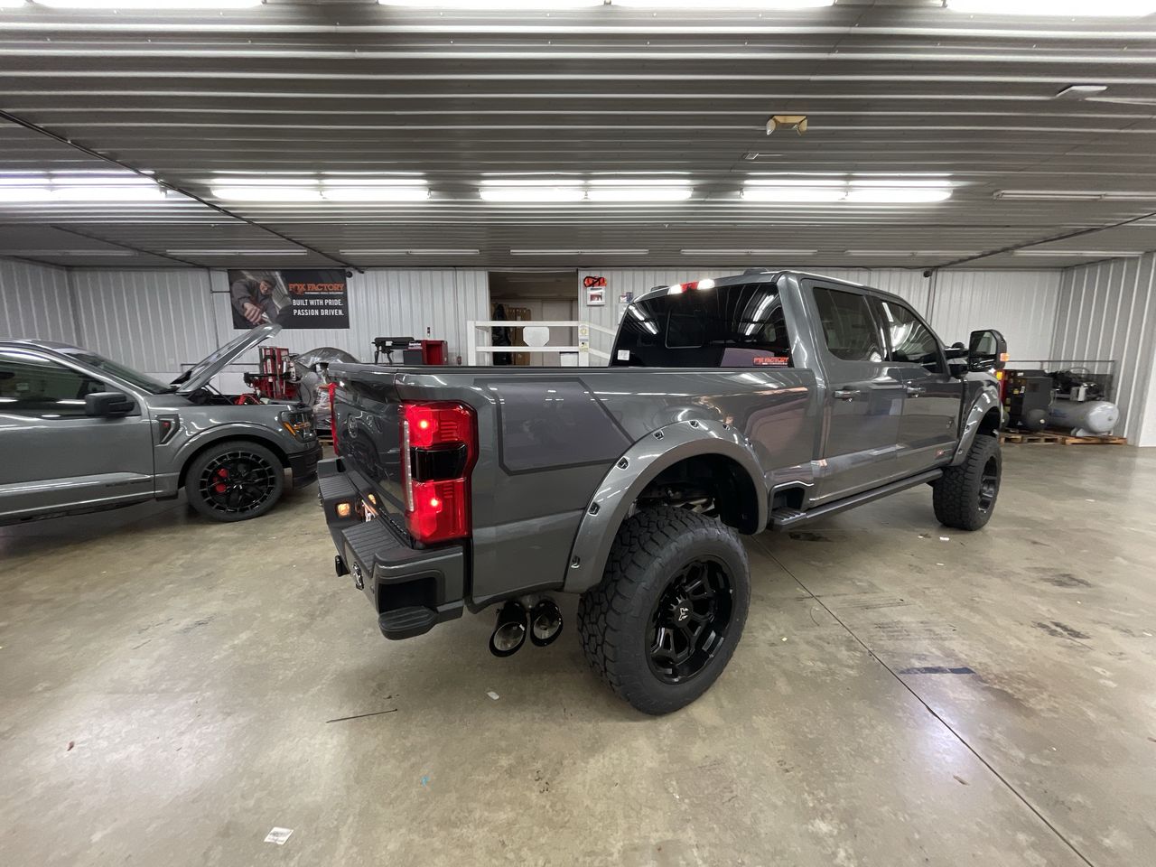 Vehicle Image 8