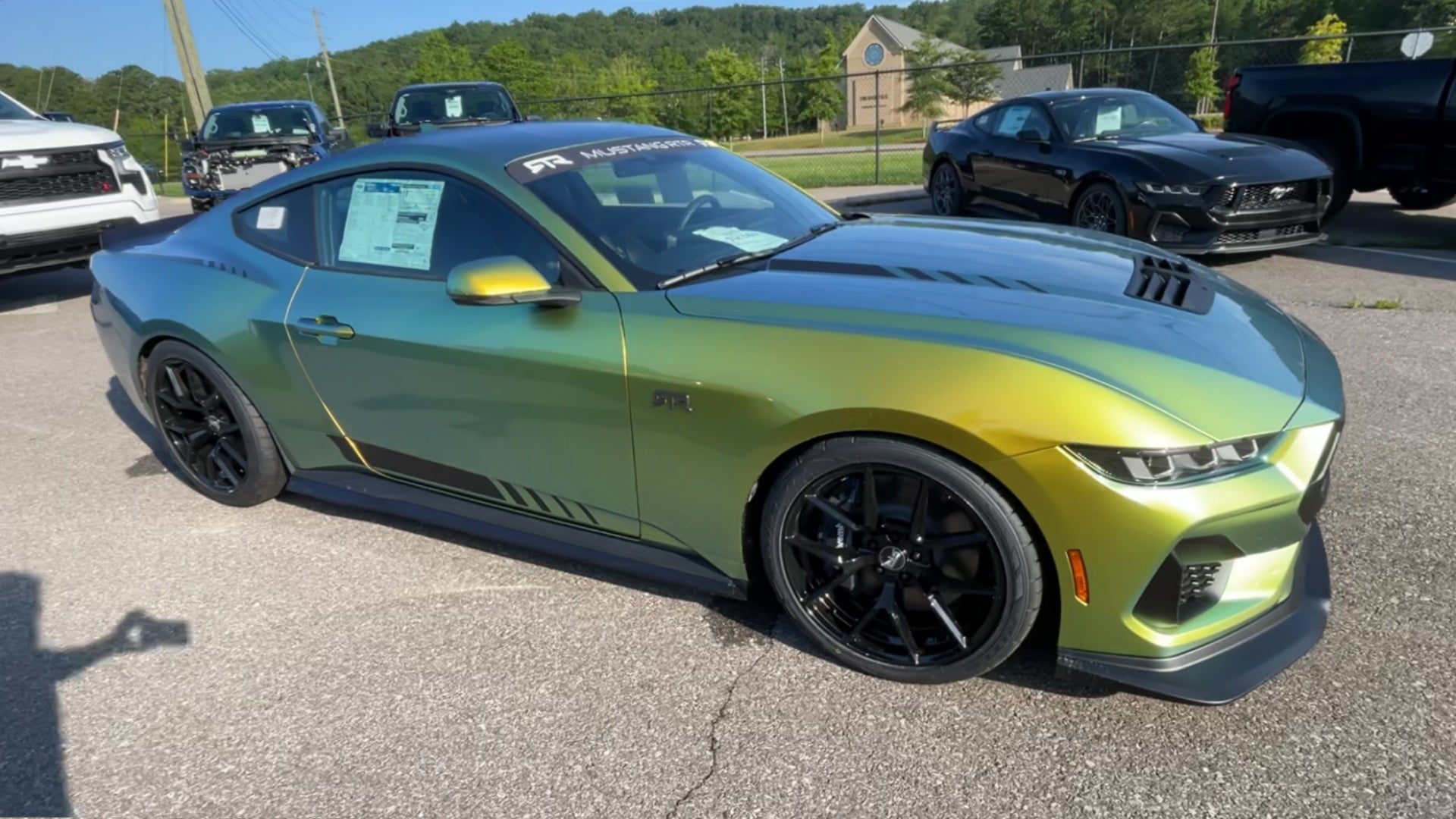 Vehicle Image 4