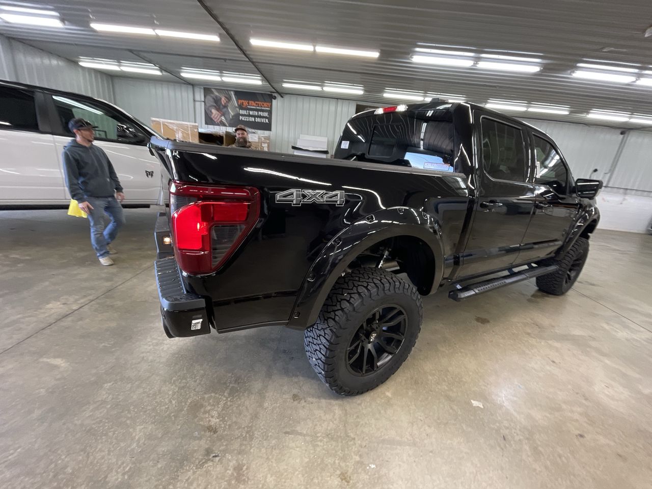 Vehicle Image 8